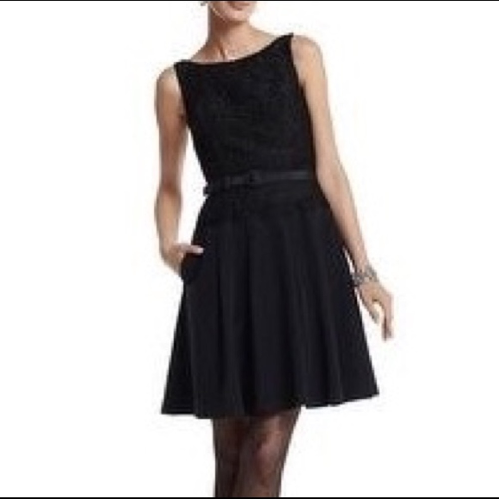 White House Black Market Size 16 Drop Waist